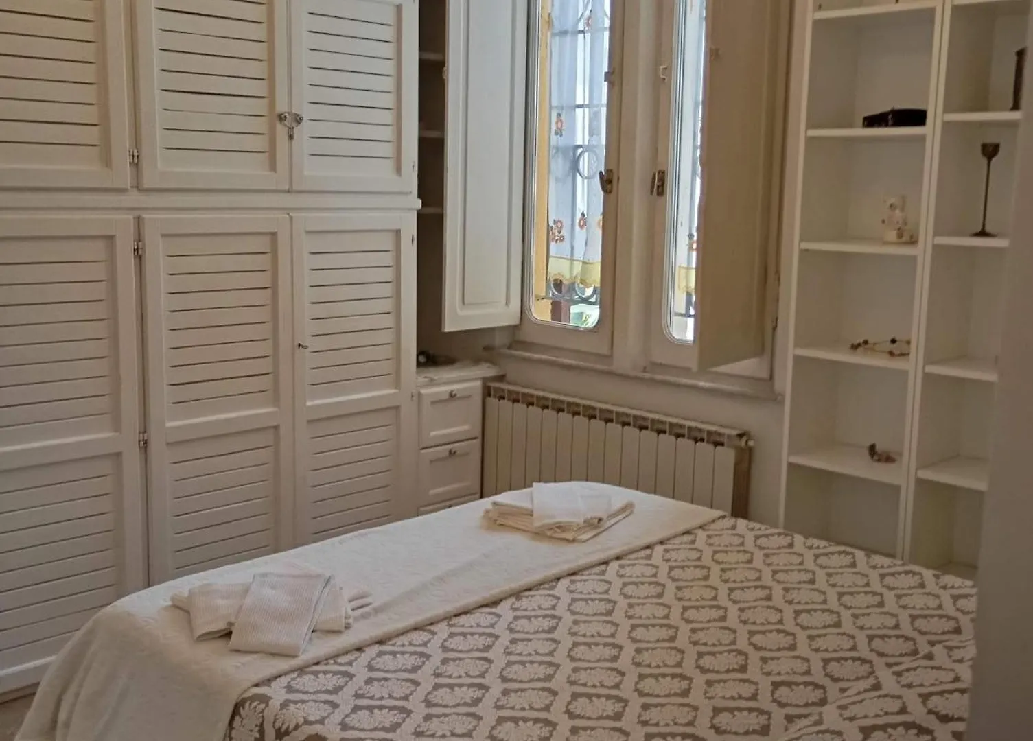 Small Luxury Bed & Breakfast La Spezia